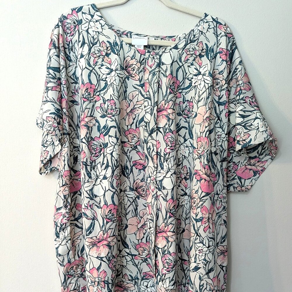 Junarose Women's Floral Print Short Sleeve Blouse. Size 24